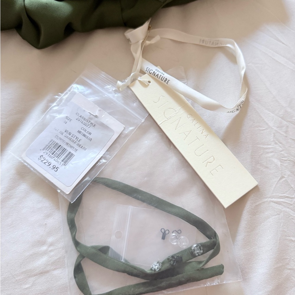 NWT Galina Signature Forest Green Satin Gown Size 14 - Picture 6 of 6